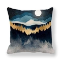 Housse de coussin en peau de pêche avec motif de lune et forêt dorée sur marbre - Forêt au Clair de Lune Doré (21)