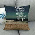 Detailansicht des Leinen-Kissenbezugs mit Strand-Sonnenuntergang und Namaste-Text - 45x45 cm / Strand Sonnenuntergang Zitat (1)