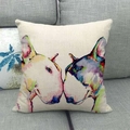 Federa in lino con cani bull terrier ad acquerello posizionata su un divano - Illustrazione Acquerello di Doppio Bull Terrier / 45x45cm