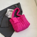 Bolso de hombro acolchado rosa fuerte con mini monedero a juego elegante - rosa intenso