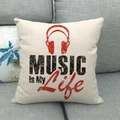 Dettaglio della federa in lino con cuffie rosse e design vintage Music Is My Life - Tema Cuffie Rosse (4)