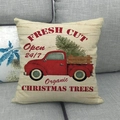 Weihnachts-Kissenbezug aus Leinen mit rotem Vintage-LKW auf einem grauen Sofa - Frisch Geschnittener Weihnachtsbaum-LKW(2)