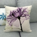 Détail d'un imprimé floral violet style X-ray sur une taie d'oreiller en lin texturé - Style Rayons X Floral Violet(17)