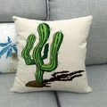Texture détaillée d'une housse de coussin en lin avec imprimé cactus sur un canapé - Cactus de Plante Verte Réaliste(7)