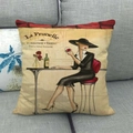 Nahaufnahme eines Kissenbezugs aus Leinen mit vintage französischer Bistro-Illustration - 45x45 cm / Bistro Weinglas Dame Stil (4)