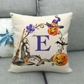 Dettaglio della fodera per cuscino Halloween con lettera E e motivi di zucca ad acquerello - Lettera E Viola (5) / 45x45cm