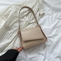 Minimalistische beige PU-Schultertasche mit rechteckiger Klappe im lässigen Design - Khaki