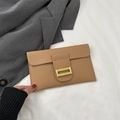 Modische khakifarbene Leder-Umschlagtasche mit strukturierter goldener Metallschnalle - Khaki