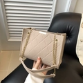 Quilted beige felt chain crossbody bag with a minimalist gold metal buckle and shoulder pad - Khaki