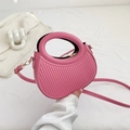 Sac demi-lune rose plissé avec poignée circulaire et bandoulière amovible en PU - Rouge Rose