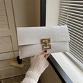 Elegante weiße Umschlag-Clutch mit Krokodil-Textur und goldenem Metallschloss - Weiß