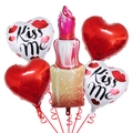 Dettaglio del set di palloncini in alluminio con rossetto e cuori Kiss Me - Stile Rossetto