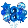Détail du ballon chiffre 8 bleu avec des décorations sur le thème de l'anniversaire et étoiles - Combinaison de Ballons en Aluminium et Latex Chiffre Bleu (Style H)