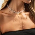 Collana a frange dorata con ciondolo a farfalla e perline di pietra trasparente - Gold (07442)