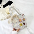 Dettaglio borsa in corda di cotone con fiori applicati e fiocco in pizzo raffinato - Stile Pizzo Floreale (Stile 2) / Bianco