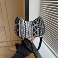 Minimalist square crossbody bag with black and white geometric woven texture and silver chain - Black (Style 1)