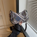 Retro colorful geometric woven shoulder bag with silver chain and leather strap - Black (Style 2)
