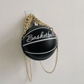 Bolso bandolera único con forma de baloncesto en cuero negro con cadenas doradas y texto - Negro
