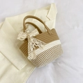 Borsa a secchiello intrecciata marrone e bianca con fiocco in pizzo bianco - Borsa Singola / Cachi