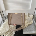 Beige embossed felt shoulder bag with golden chain and croc pattern texture - Khaki