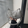 Chic silver underarm bag with geometric print, metallic chain and pearl charms - Silver