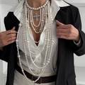 Gelaagde Barokke parelketting met een vintage kruishanger met strassteentjes - Kruis Hanger Gelaagde Halsketting (7501) / 03 Zilver 7501