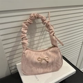 Rosa Achseltasche mit Marmortextur Wolkengriff und goldener Schleifen Metallschnalle - Rosa