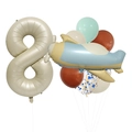 Détail du ballon chiffre 8 crème et avion bleu pour décoration de fête d'anniversaire - Ensemble Numéro 8