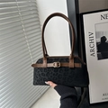 Retro Schultertasche mit schwarzem Leopardenmuster, braunem Ledergriff und Schnalle - Schwarz