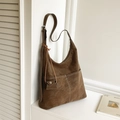 Bolso hobo retro marrón oscuro con costuras blancas en contraste y mini bolso - Marrón