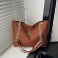 Vintage bruine corduroy tote tas met gouden ketting en een kleine herten hanger - Bruin
