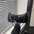 Minimalistische schwarze Baguette-Tasche aus PU-Leder mit Doppeltaschen und Riemen - Schwarz
