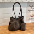 Retro braune Wildleder Tragetasche mit Kontrastnaht und passender Mini-Tasche - Braun