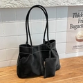 Minimalistische schwarze Wildleder-Einkaufstasche mit Kontrastnähten und kleiner Münztasche - Schwarz