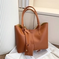 Bolso tote grande de cuero sintético marrón caramelo con estuche para uso diario - Marrón