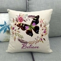 Funda de cojín de lino con diseño de corona de mariposas de colores y texto Believe - 45x45 cm / Guirnalda de Mariposa Believe (4)