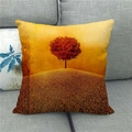 Détail d'une housse de coussin en lin avec un imprimé paysage d'arbre rouge automnal - 45x45cm / Arbre Rouge Orange Chaud(13)