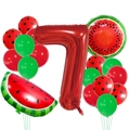 Detalle de globo rojo número 7 con globos de papel de sandía y látex con lunares negros - Rojo Número 7 Juego