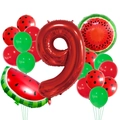 Detalle del set de fiesta sandía con gran número 9 rojo y globos metálicos - Rojo Número 9 Juego