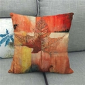 Gedetailleerde textuur van linnen kussenhoes met artistieke herfst esdoornblad print - Groot Artistiek Esdoornblad Stijl