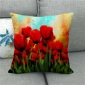 Detailstruktur des Leinenkissenbezugs mit künstlerischem rotem Tulpen-Aquarelldruck - Rote Tulpen(3)