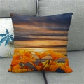 Détail de la taie d'oreiller en lin avec imprimé coquelicots orange et coucher de soleil - Style Fleurs Oranges Mer Coucher du Soleil (16)