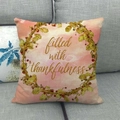 Nahaufnahme der Leinentextur mit filled with thankfulness Kranz auf einem Sofa - Rosa Orange Farbverlauf Filled with Thankfulness Stil (3)
