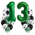 Kit de déco foot 13ème anniversaire avec grands ballons en aluminium verts et ballons latex - Chiffre 13