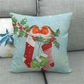 Housse de coussin de Noël en lin avec motifs oiseaux et flocons sur canapé gris - Rouge-gorge avec Gants et Chaussettes (30)