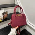 Borsa a mano vintage francese in camoscio rosso vino con chiusura in metallo dorato - Rosso