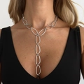 Minimalistische silberne Y-Halskette mit hohlen Gliedern und polierten ovalen Ringen - Lange Y-Halskette / Silber (07610)