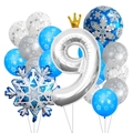 Dettaglio del palloncino numero 9 in argento con corona e decorazioni a fiocco di neve - Ghiaccio Neve Corona Numero 9
