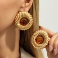Boucles d'oreilles vintage dorées en spirale avec résine ambre pour femmes - Style de Disque en Spirale à Centre Brun et Base en Or (03880)