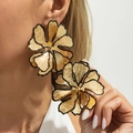 Übergroße goldene Blattohrringe mit schwarzem Rand und markanter Metallstruktur - Eisen Und Emaille / Schwarz Umrandeter Blumen-Stil / Gold Und Schwarz-03925